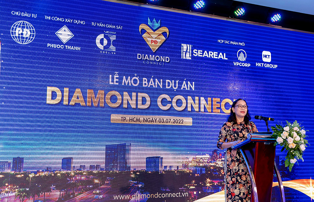 Bà Nguyễn Thị Minh, Phó Tổng Giám Đốc Thường Trực Phúc Đạt Group phát biểu khai mạc