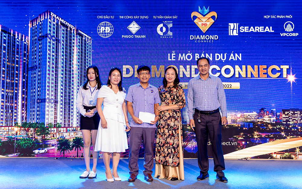 Gia đình anh Lê Duy Lãng, khách hàng thanh toán nhanh 55% nhận ưu đãi từ chủ đầu tư